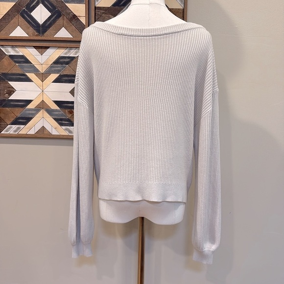 Lululemon Women's Reversible Crossover Sweater Boolux Cashmere Blend sz 8 - Picture 4 of 9